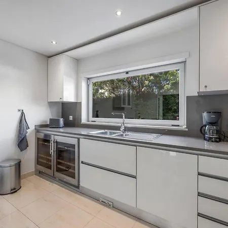 4bd In Marina With Pool 빌라 알부페이라