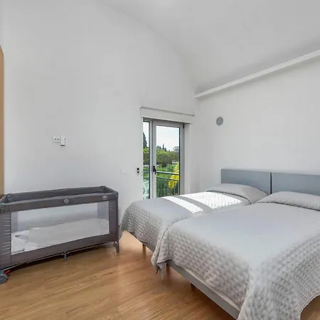 4bd In Marina With Pool Albufeira