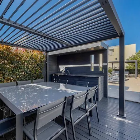 4bd In Marina With Pool Vila Albufeira